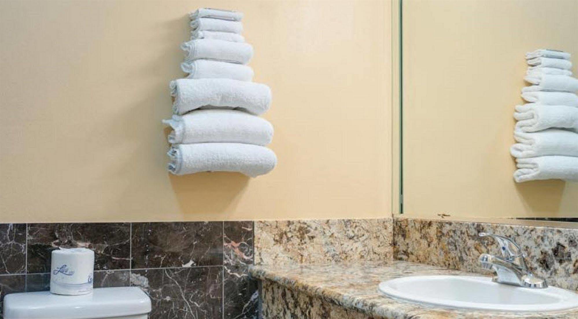Redondo Beach Inn-Lax (Adults Only) Гардина Экстерьер фото